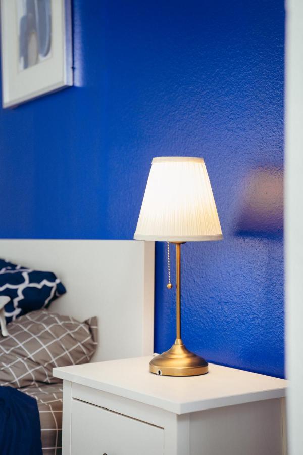 Beautiful 1 Bedroom Suite In Central Location! Apartamento *