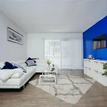 Beautiful 1 Bedroom Suite In Central Location!